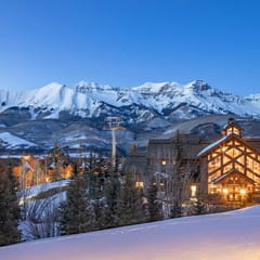 2BR Mountain Lodge Luxury Skiin/out Best Amenities