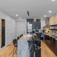 Fully Remodeled Luxury 1BR | Gondola • A/C • Steam Shower