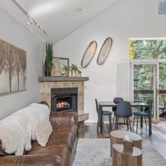 Ski-In/Out Condo | Hot Tub | Fireplace