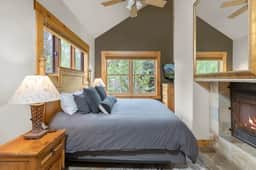 2 BR Condominium - Luxury ski-in/ski-out (rare find) - Image 2