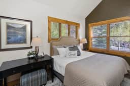 2BR Mountain Lodge Luxury Skiin/out Best Amenities - Image 5