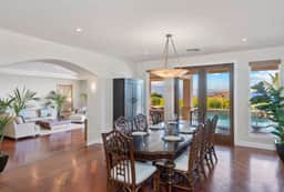 Breathtaking Oceanfront Lahaina Villa - Image 3