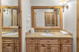 Telluride Mountain Lodge Ski in and Out - Stay and Save! - Image 4
