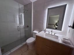 Step-Free King Suite by Telluride Travel Rentals - Image 3