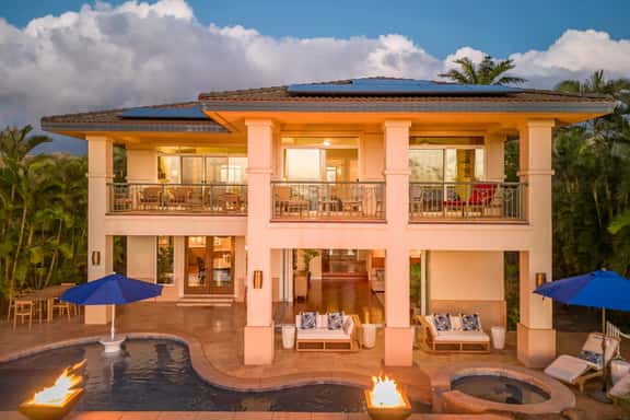 Breathtaking Oceanfront Lahaina Villa - Image 1