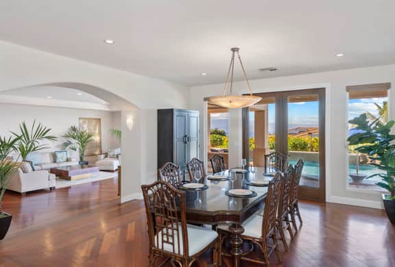 Breathtaking Oceanfront Lahaina Villa - Image 3