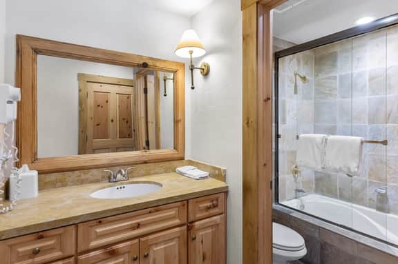 Telluride Mountain Lodge Ski in and Out - Stay and Save! - Image 3