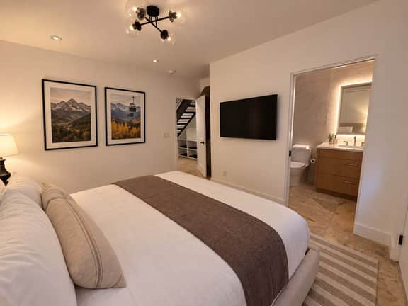 Ajax Views Luxury 3BR by Telluride Travel Rentals - Image 3