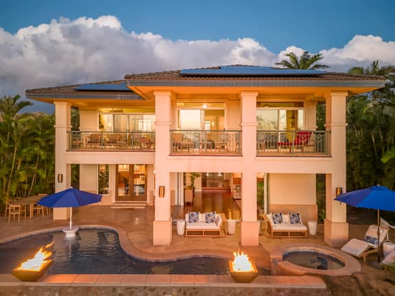 Breathtaking Oceanfront Lahaina Villa - Image 1